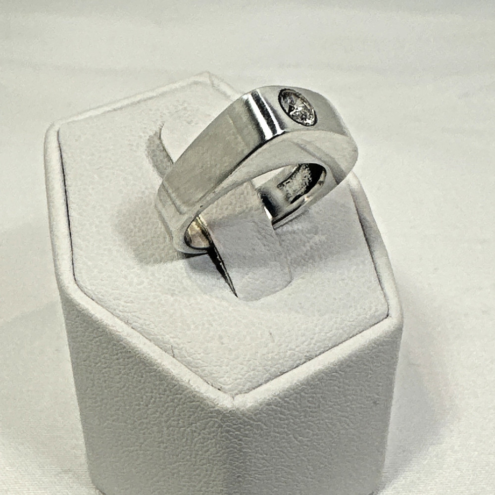 STUNNING .925 Vintage Sterling Silver Estate Ring Size 5.5 with Colorless Stone