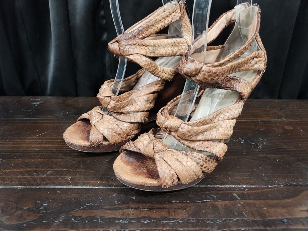 Kenneth Cole Why Knot Snake Embossed Leather Wedge Sandals Size 6 Medium
