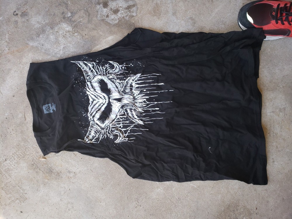 Brock Lesnar ring worn WWE Wrestling Shirt – from RAW #1696 (SLIP AND FALL INTRO