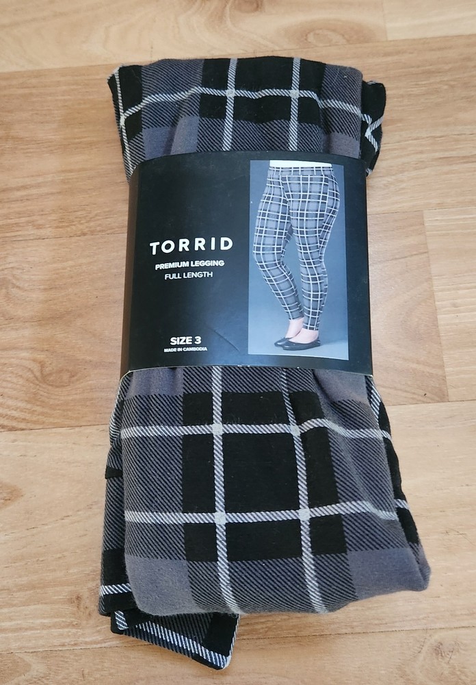 Torrid Premium Leggings Full length Size 3. NEW! Grey Plaid Cotton/Spandex