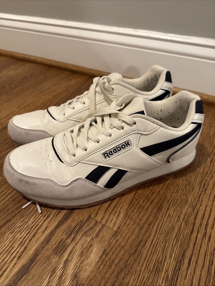 Reebok Men's Classic Leather Sneakers Size 10.5 Black And White