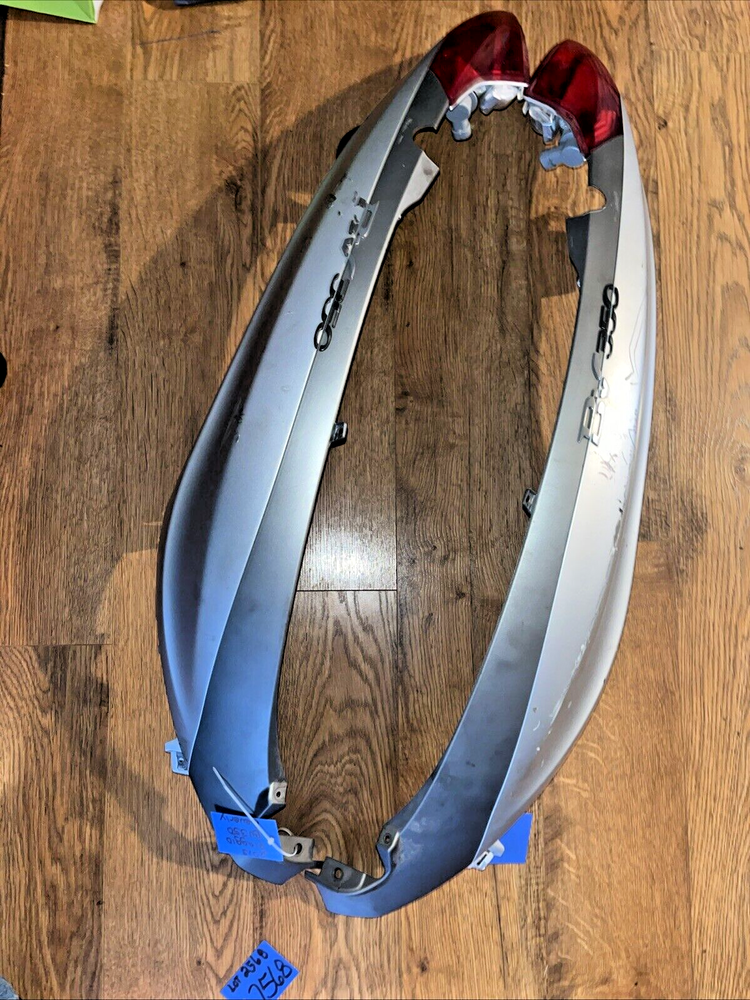 2013 Piaggio BV350 Beverly Right Left Rear Tail Body Panel Lot 2568