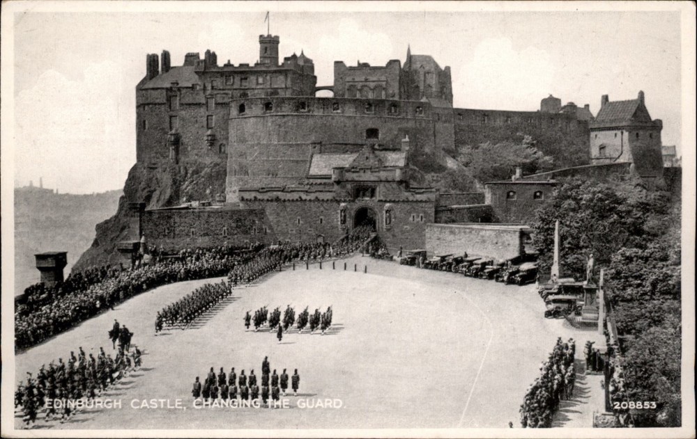 Edinburgh Castle Changing the Guard vintage postcard u659