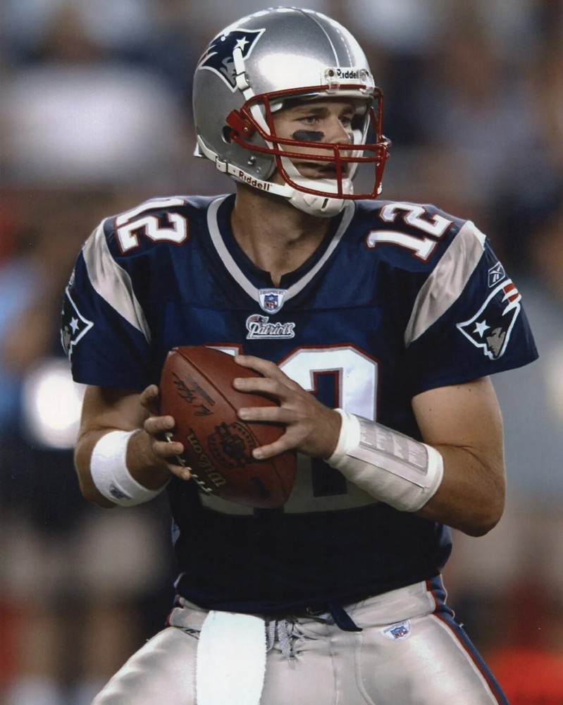 Tom Brady In New England Patriots Sports 8x10 PHOTO PRINT