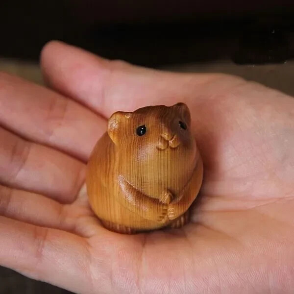 Cliff Cypress Wood Carved Animal Figurine Desktop Statue Decorative Toy