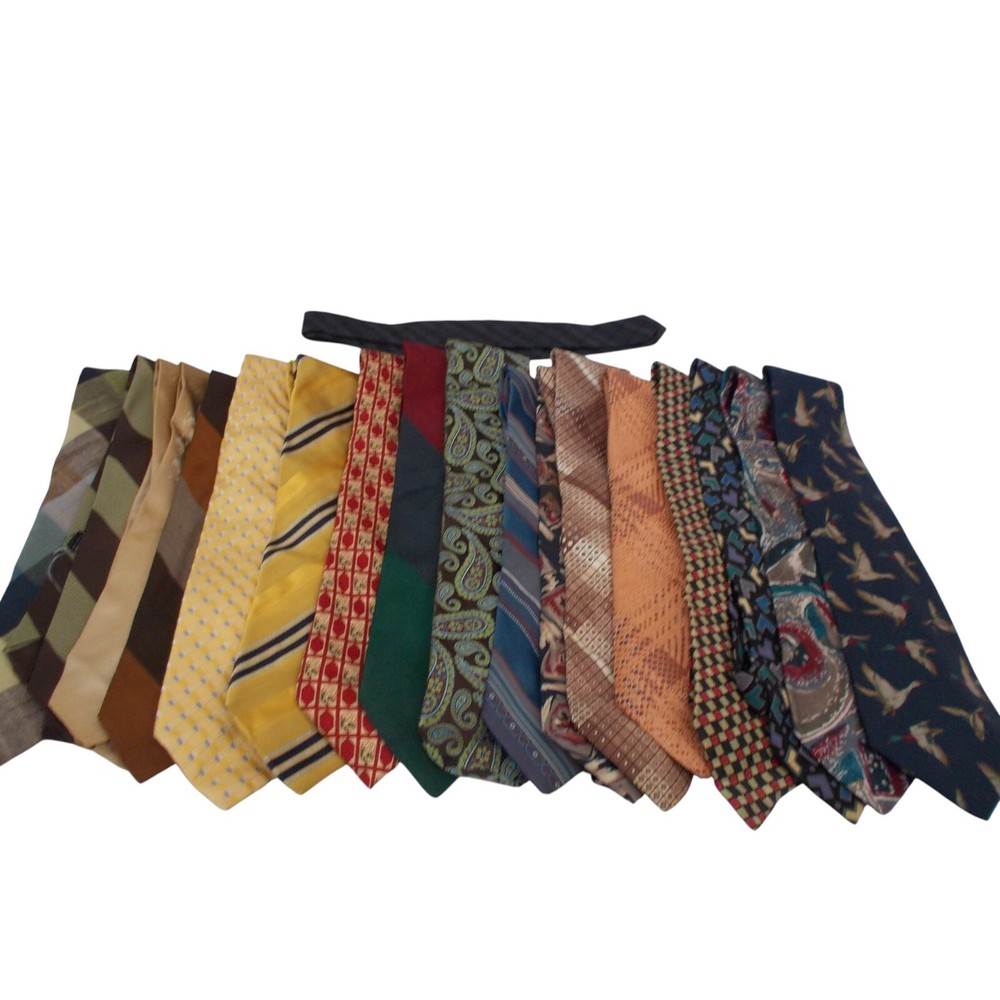 Vintage Lot of 18 Designer Men's Neck Ties - Missoni Eddie Bauer Lanvin Multi Color Patterns