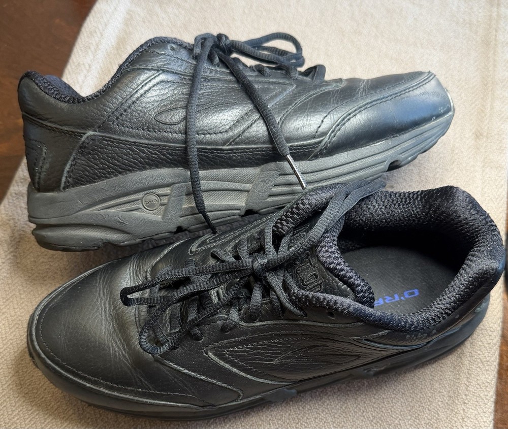 Brooks Women’s Size 9 Black Athletic Shoes
