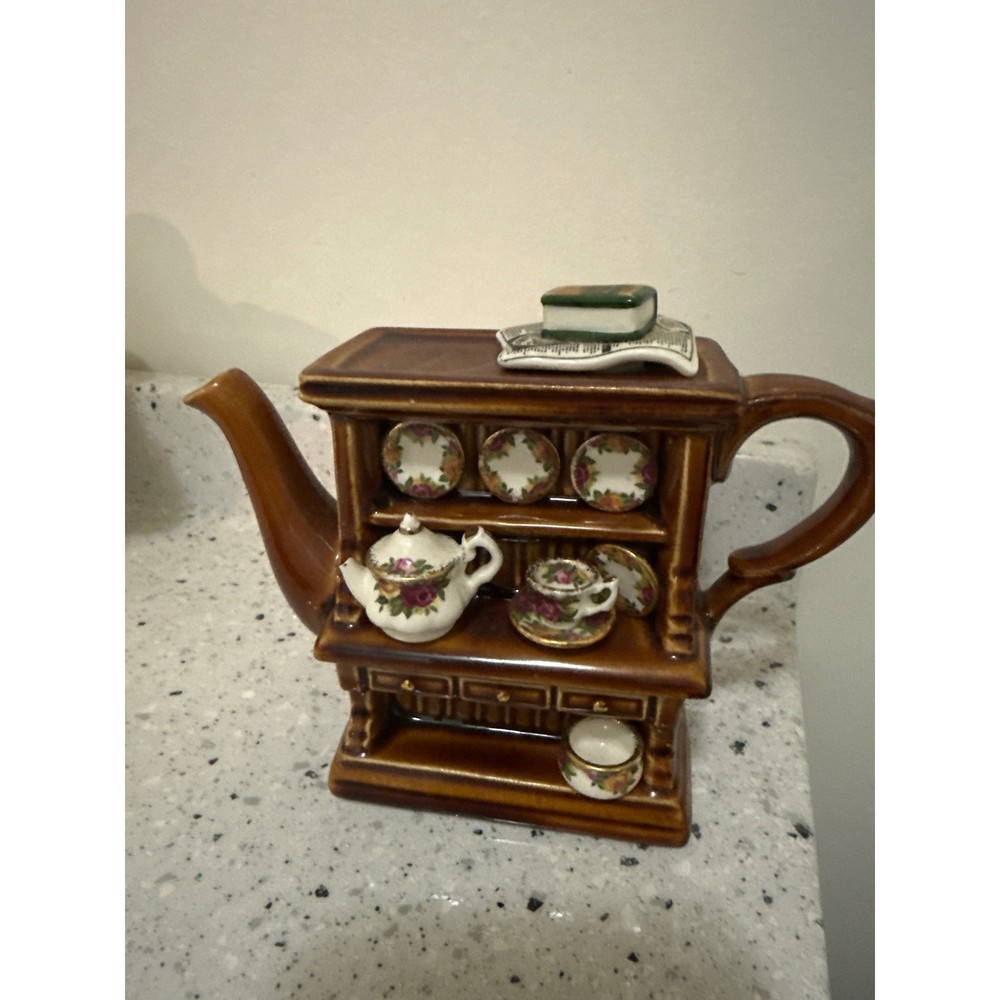 Royal Albert Old Country Roses DresserTeapot 1996 Decorative Earthenware England
