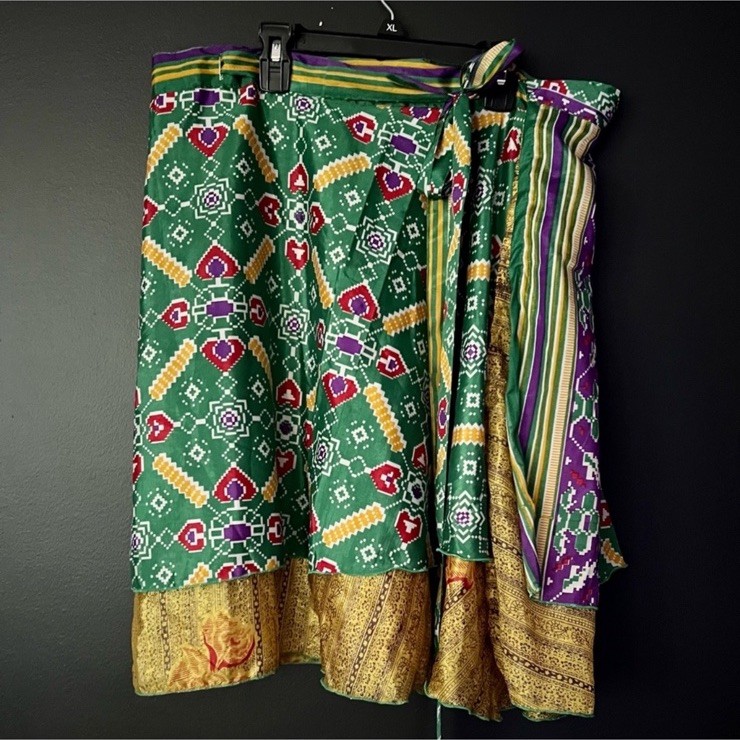 Darn Good Yarn Sari Silk Wrap Boho Skirt Small Mini Reversible