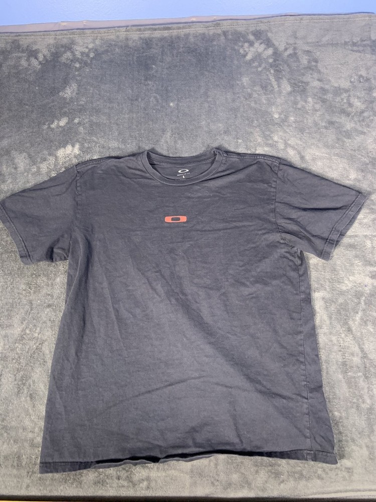 Oakley Mens Large Black Cotton T-Shirt Regular Fit Graphic Logo Spray Paint Tee