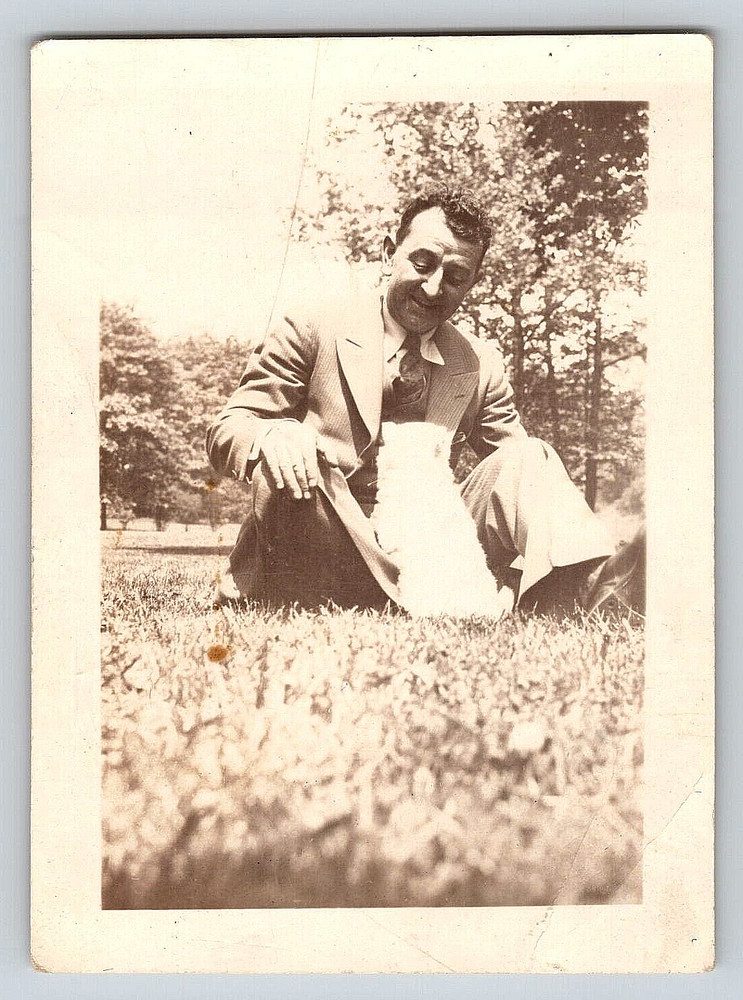 Vintage Photo Snapshot Man Sitting On The Ground With Pet Cat In Suit