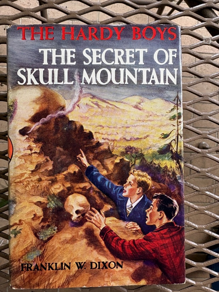 Hardy Boys #27 The Secret of Skull Mountain Franklin W. Dixon w/ DJ 1948