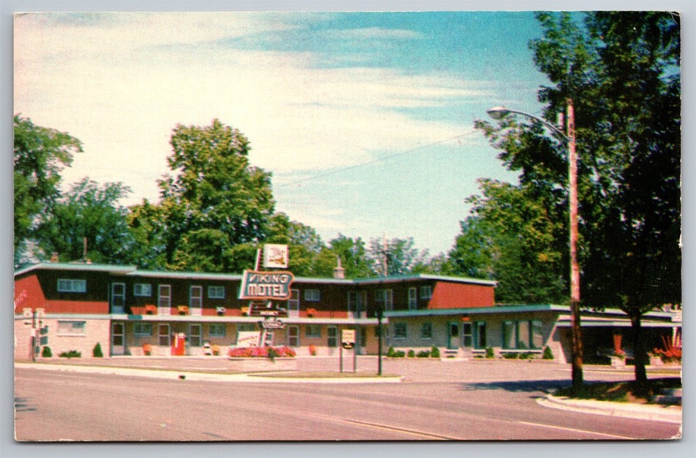 Viking Motel Norway MI C1960's Postcard C19