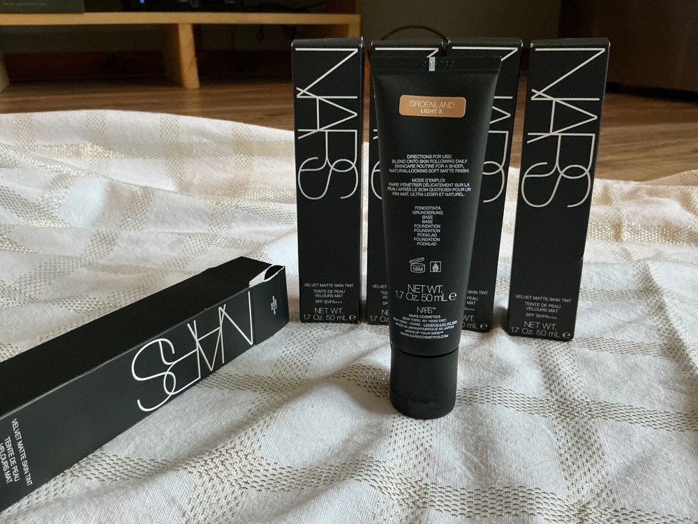 NARS velvet matte skin tint Groenland  L3