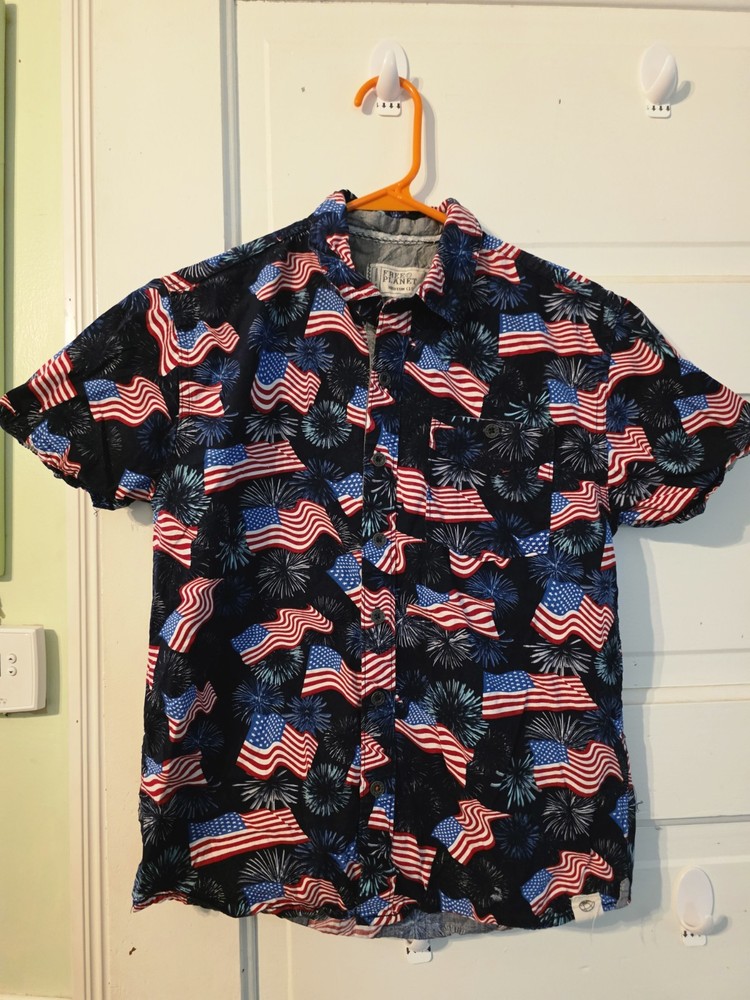 Free Planet Boys Button-Up Shirt Medium 10/12 American Flag 100% Cotton