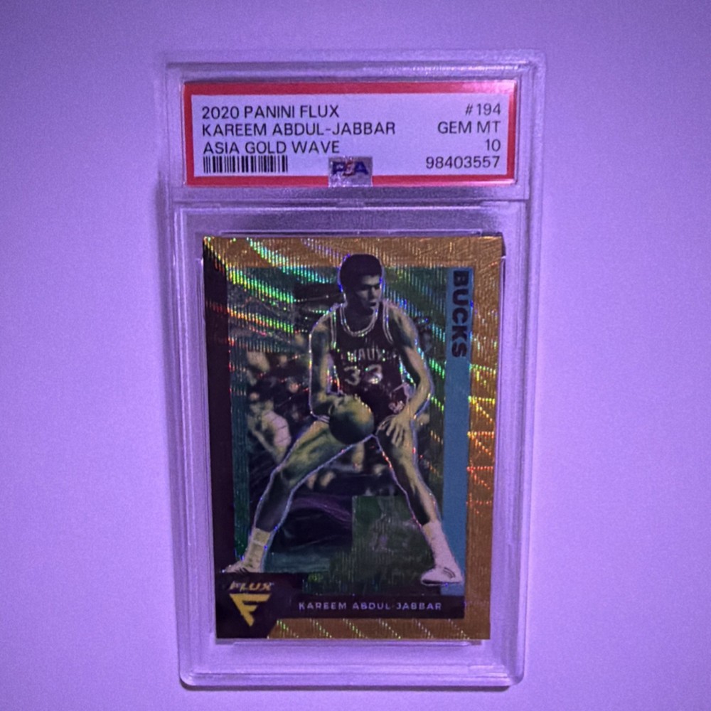 Panini Flux 2020-21 Kareem Abdul-Jabbar #194 Asia Gold Wave PSA 10 Bucks NBA