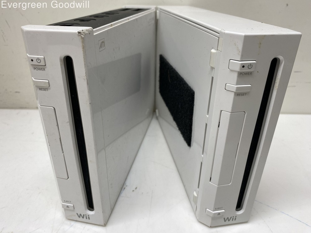 Pair of Wii Consoles For Parts/Repair