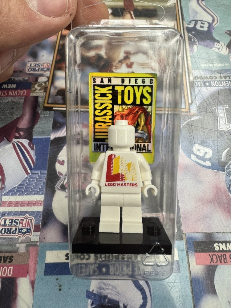 SDCC 2024 Lego Masters Exclusive Mini Figurine White Rare