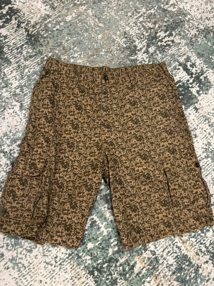Levi’s Men’s Shorts Size 38 Camo Pattern