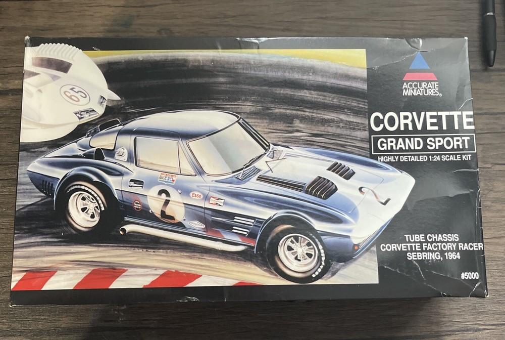 Accurate Miniatures Corvette Grand Sport 1964 Model Kit 5000 1/24 Parts Sealed-image