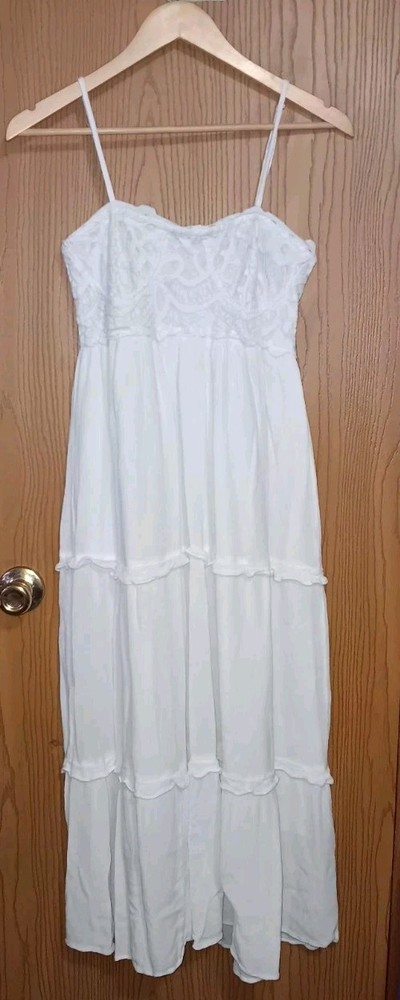 Lucca Couture Lace Maxi Dress Womens Size Medium White Tiered Layered Flowy Boho