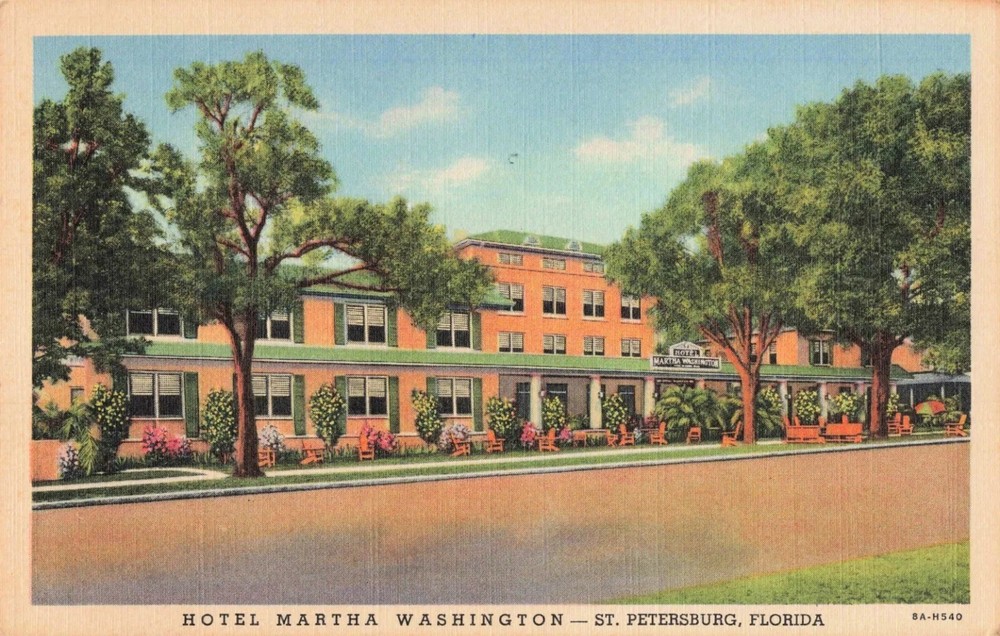 Hotel Martha Washington - St Petersburg Florida FL - Postcard