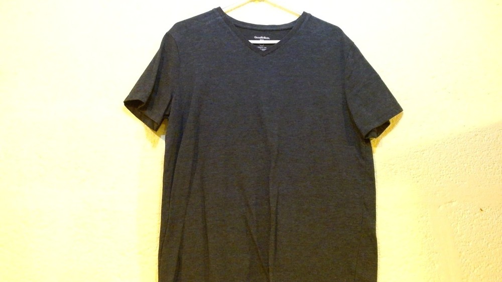 Goodfellow & Co Lyndale Tee V-Neck Men's T-Shirt Size LRG Color Dark Gray/Black
