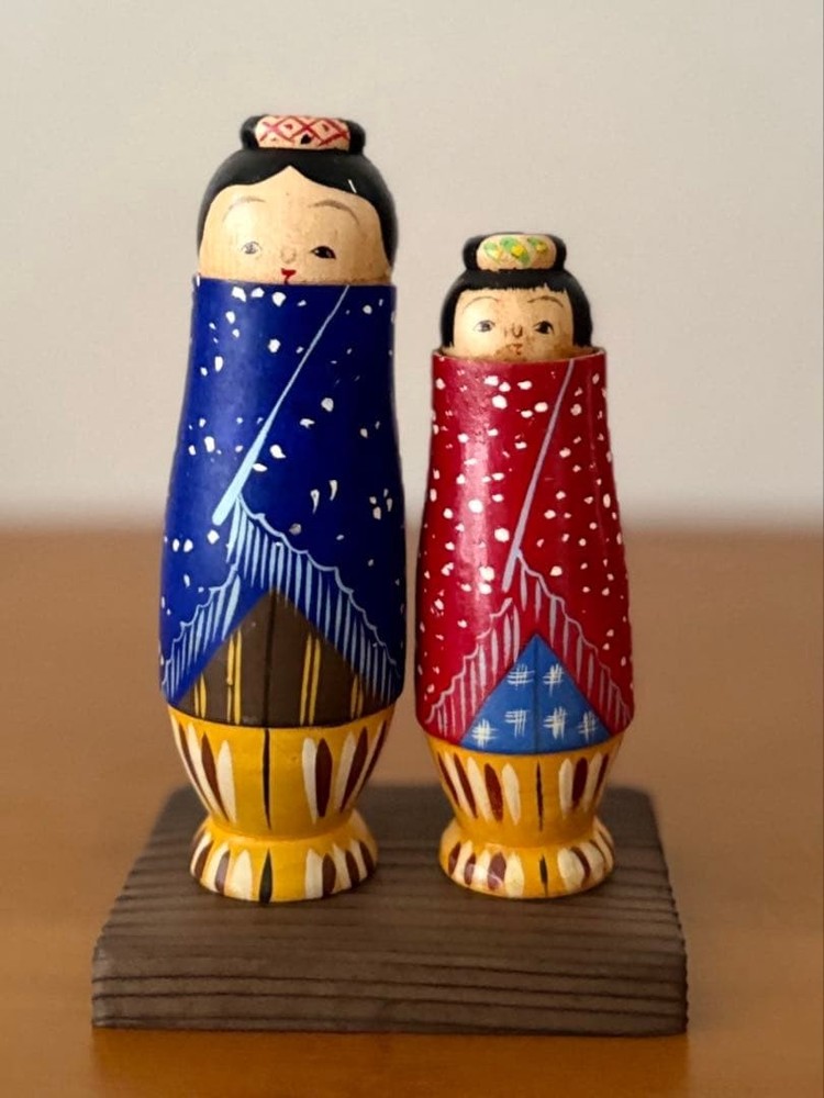 Saemon Kokeshi Doll Pair with Wooden Box, 9cm, Corner-Wrapped, Tohoku Vintage