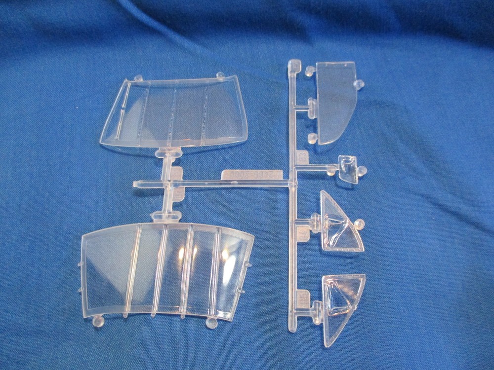 Junkyard spare parts 1996 Ford Thunderbird model race car windows replacement