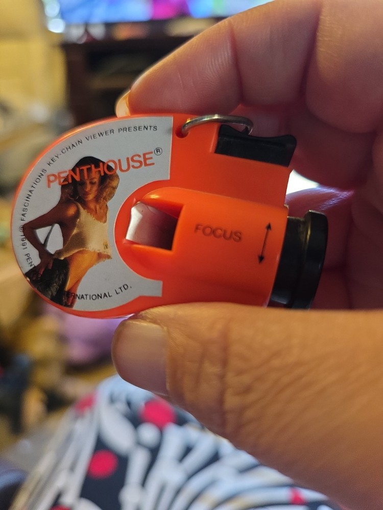 Pent House Vintage Keychain Viewer