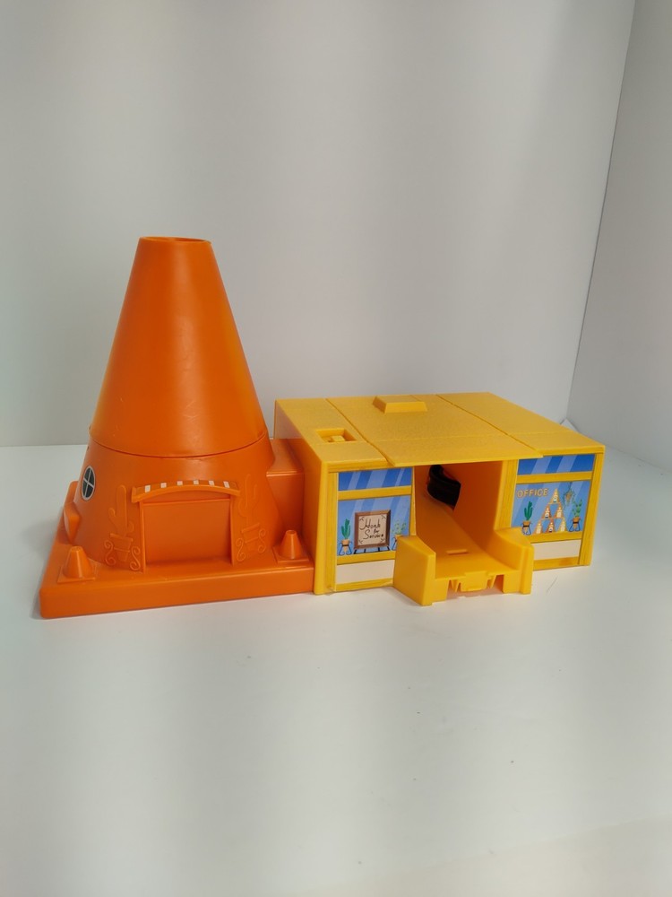 Disney Pixar Cars Race Around Radiator Springs Playset Cozy Cone Car Launcher