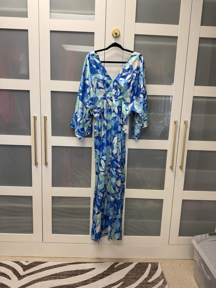 Women’s Jumper/Romper  Outfit Large