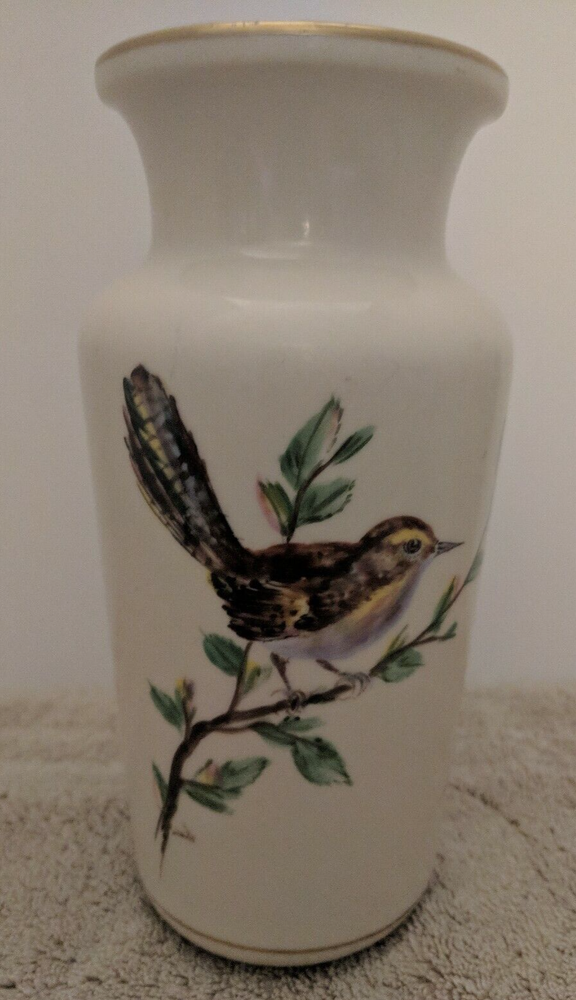 Vintage Rochelle Fine China Hand-Painted Bewick’s Wren Bird Vase