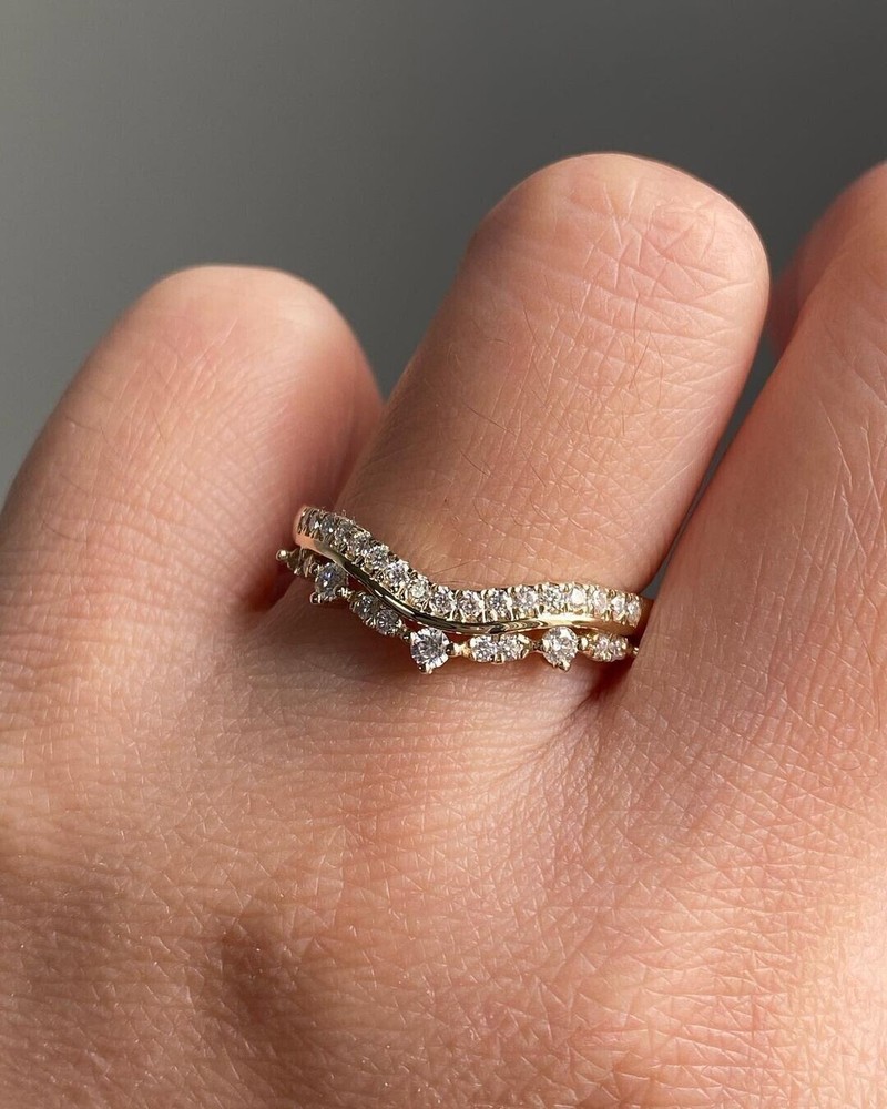 Round Cut Simulated Diamond Gorgeous Wedding Band Ring 14k Yellow Gold Plated
