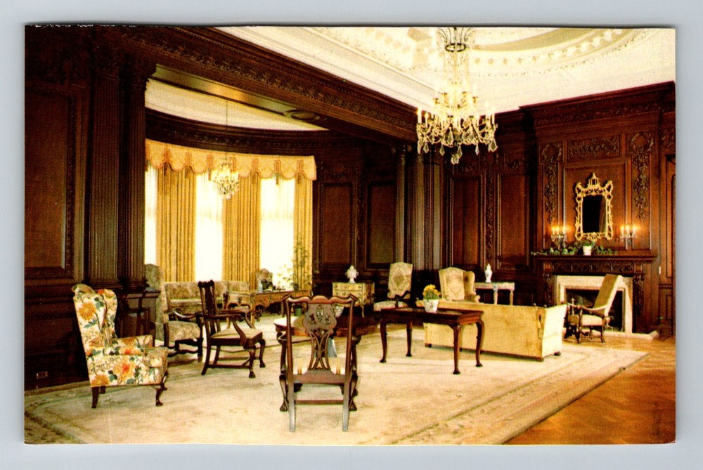 Canada- Toronto Casa Loma The Oak Room Standard Souvenir Postal Vintage Postcard