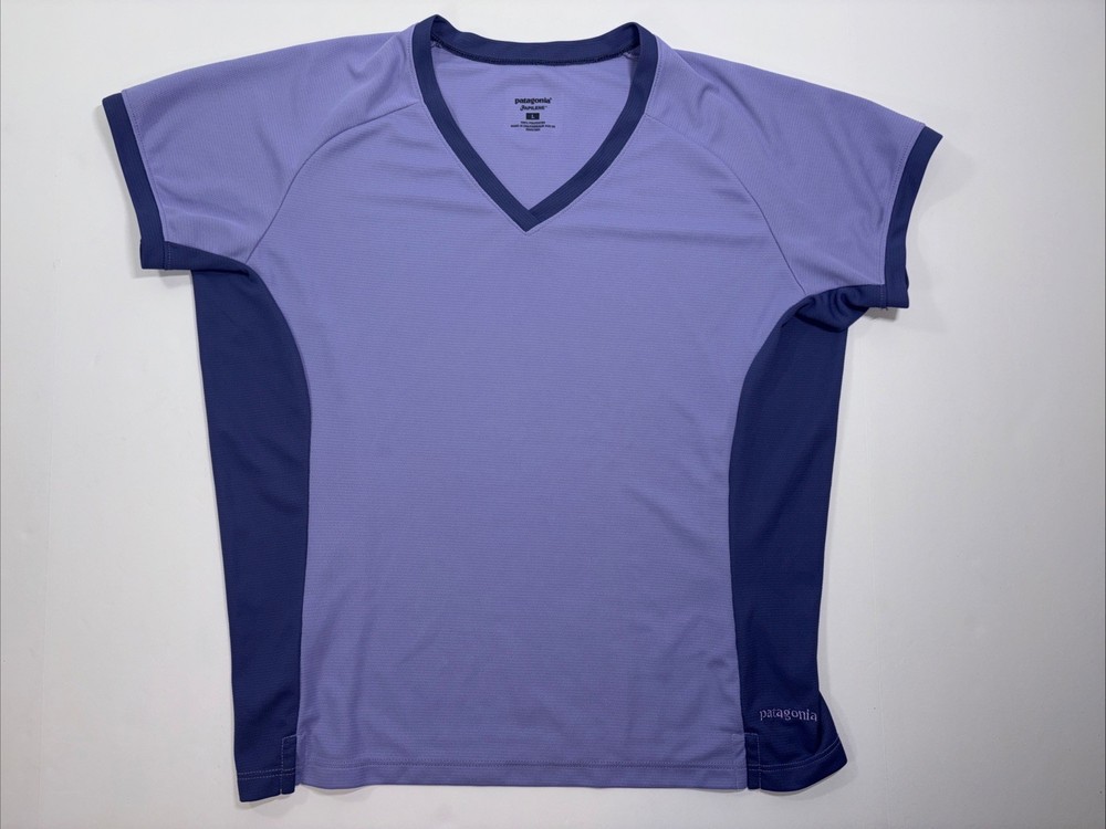 Patagonia Capilene Shirt Women’s Large Short Sleeve V-Neck Top Lilac Purple Tee