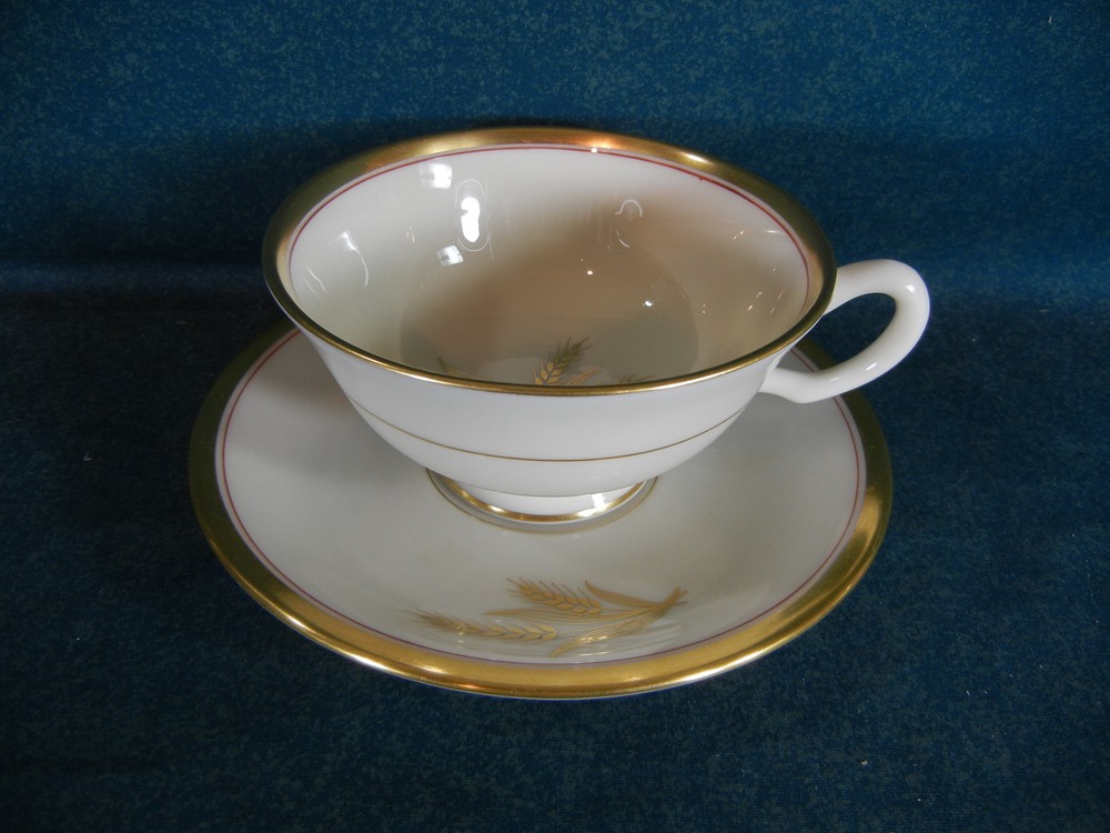 Lenox Westfield R440 Cup and Saucer Set(s)