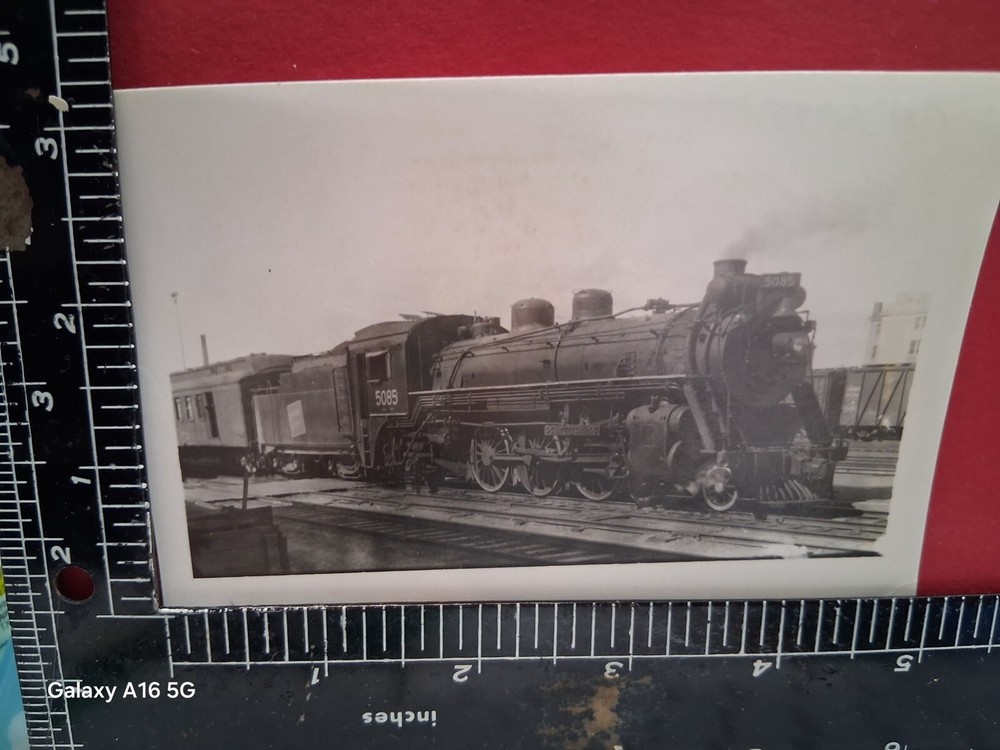 CANADIAN NATIONAL RAILROAD 4-6-2 LOCOMOTIVE #5085 PHOTO w PASSENGER TRAIN 1940's