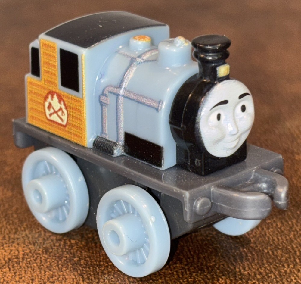 14-Piece Thomas TrackMaster Push-Along Die-Cast PVC Train Set K12D Bash