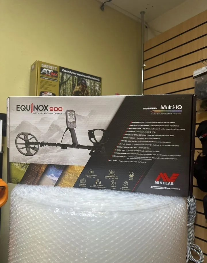 Minelab Equinox 900 Metal detector