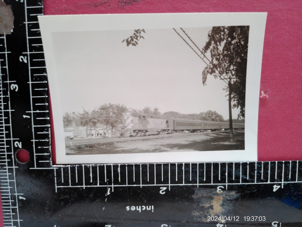 CHICAGO & NORTH WESTERN RAILROAD DIESEL LOCOMOTIVE #1512 PHOTO w PASSENGER TRAIN