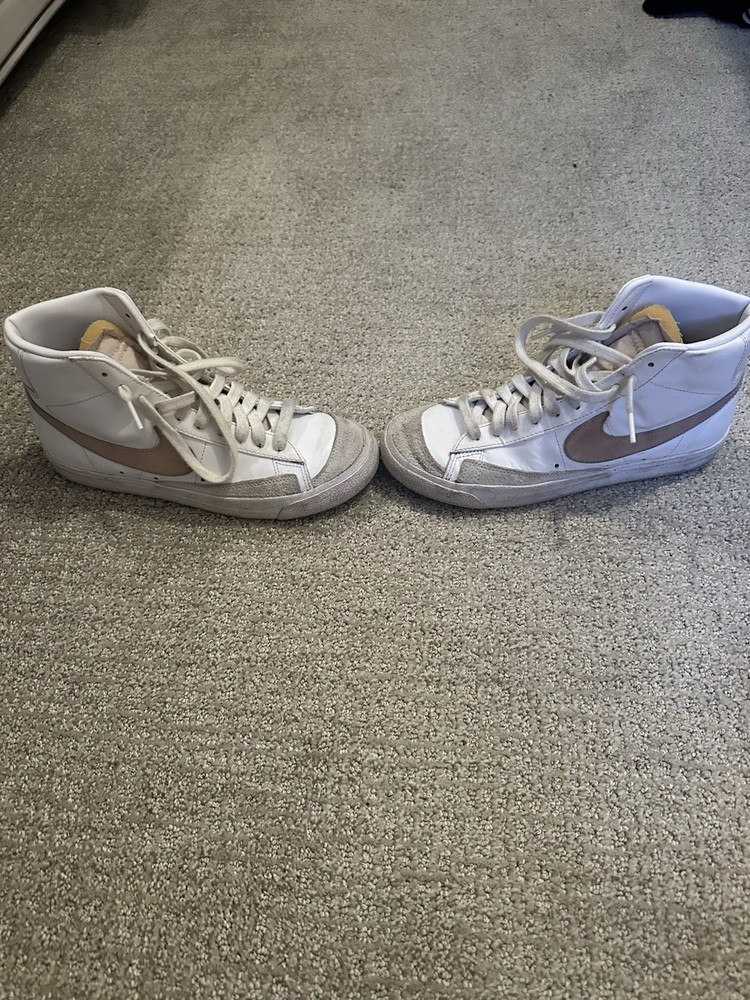 Nike Blazers Pink Women’s Size Us 8