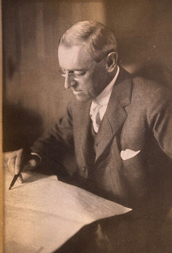 1914 Vintage Magazine Illustration President Woodrow Wilson Signing Am Document