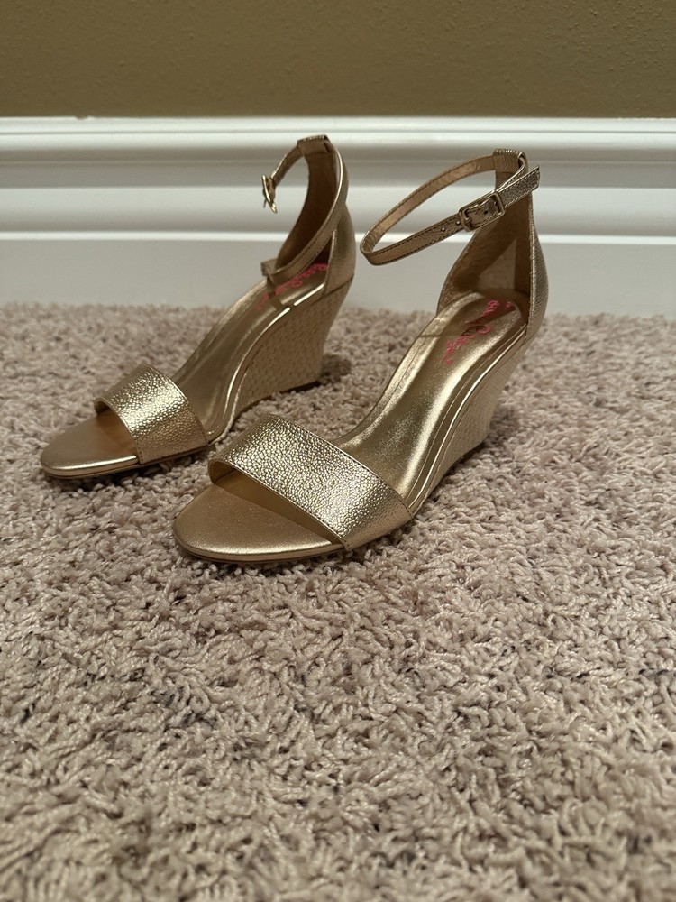 Lilly Pulitzer Gold Ankle Strap Wedge Sandals Size 7.5 NWT