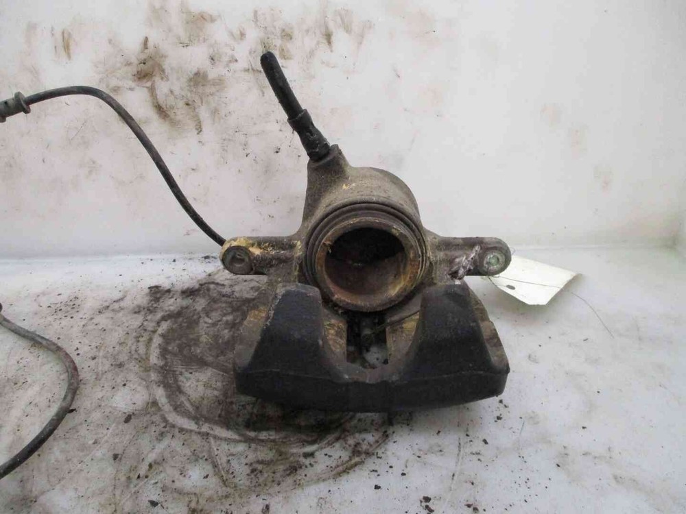 Mercedes II W203 Front Right Brake Caliper 34202483