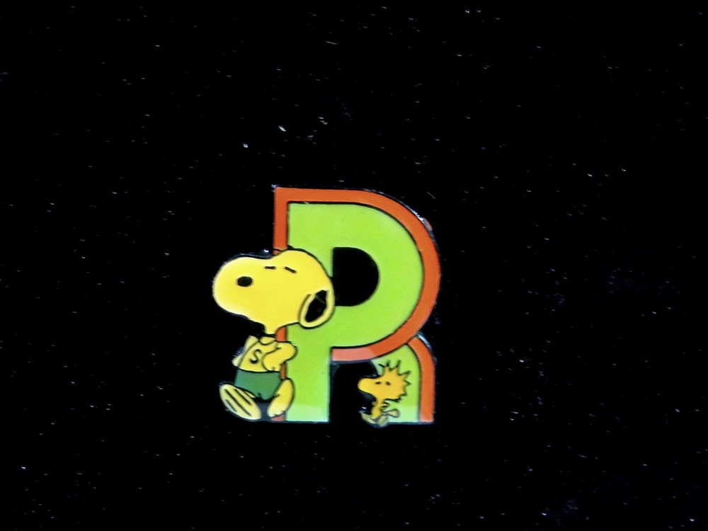 Snoopy Peanuts Charlie Brown Quantasia Vintage Alphabet Letter Lapel Pin