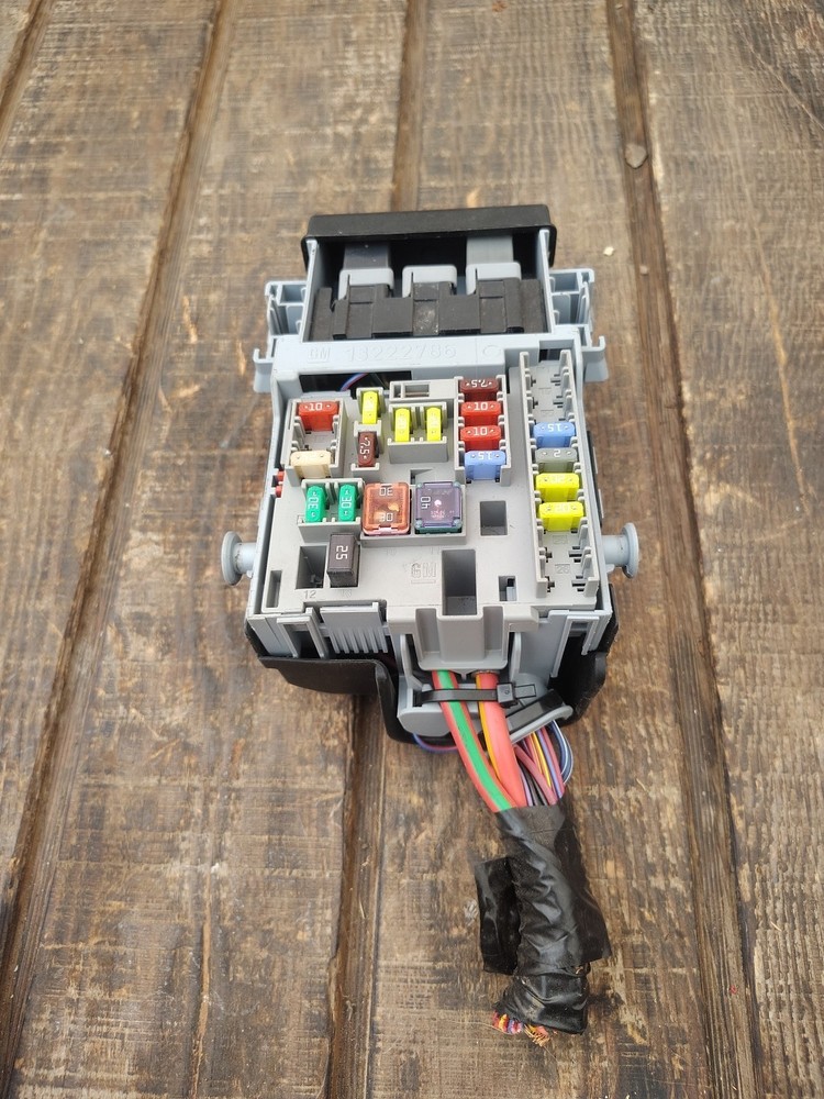 2011-2014 Chevrolet Cruze 1.4L L4 AT Interior Dash Fuse Box Relay 13222786 OEM