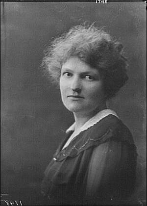 Photo:Tallman, Miss, portrait photograph
