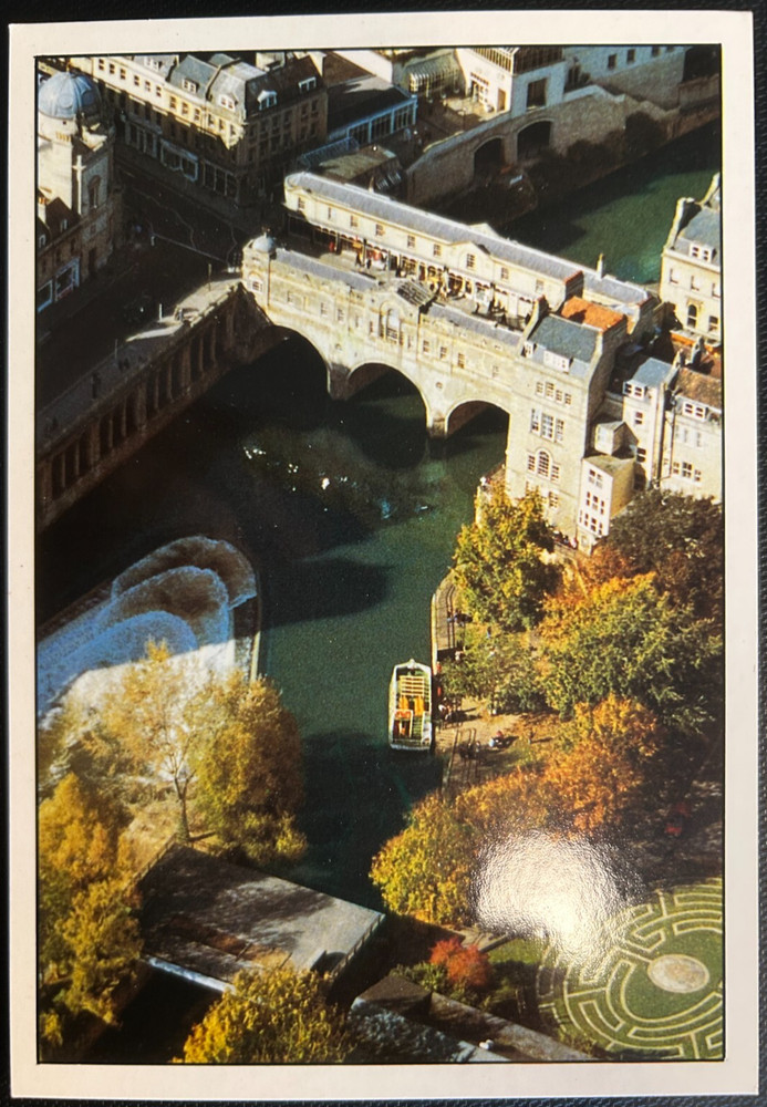 Postcard: Aerial view of the Pulteney Bridge designed by Robert Adam, Bath, UK