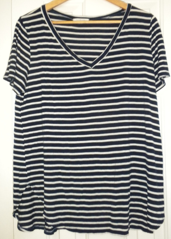 Women's 1X 2X Pink Blush Navy Blue & White Striped V-Neck Knit Top Tee T-shirt